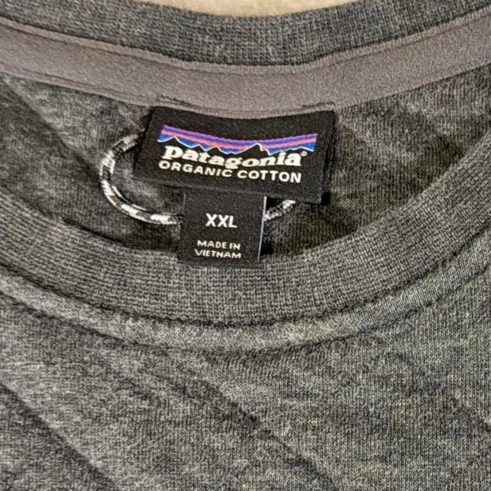 Patagonia Organic‎ Cotton Quilted Crewneck Sweatshirt | Charcoal Gray | XXL